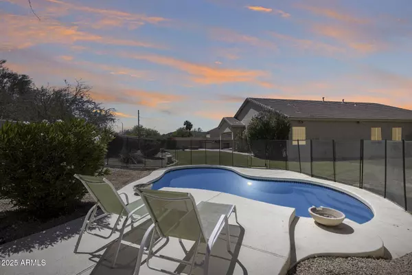 6742 W EL CORTEZ Place, Peoria, AZ 85383