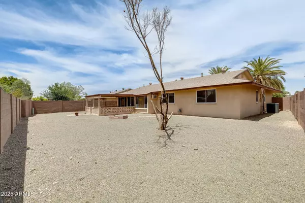 10607 W SALEM Drive, Sun City, AZ 85351