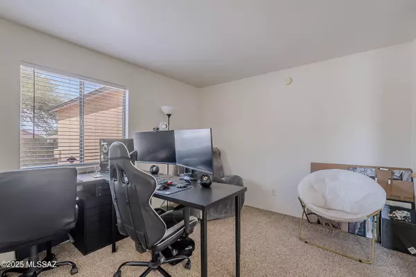 3796 E Talkalai Lake Place, Tucson, AZ 85706