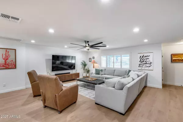 9005 W VILLA CHULA Street, Peoria, AZ 85383