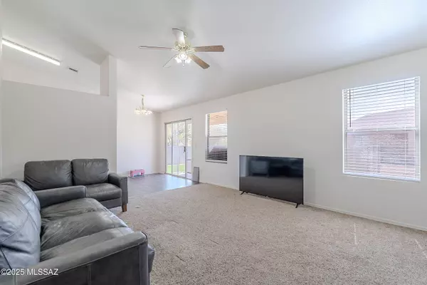 3796 E Talkalai Lake Place, Tucson, AZ 85706