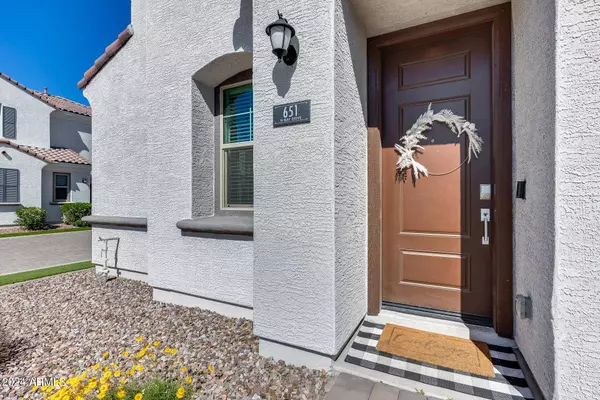 651 N BAY Drive, Gilbert, AZ 85233