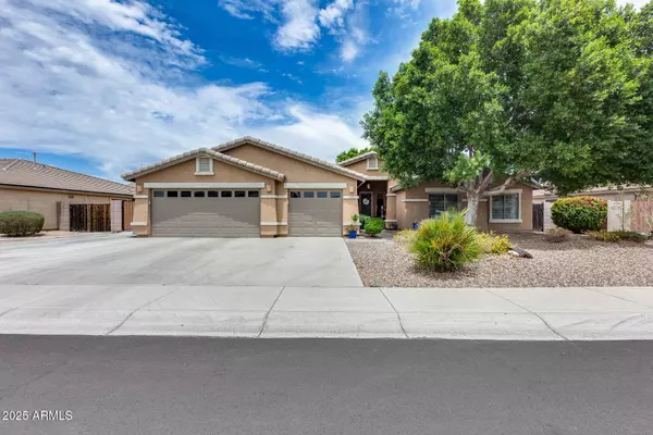 8738 W RUNION Drive, Peoria, AZ 85382