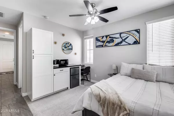 631 W WINCHESTER Drive, Chandler, AZ 85286