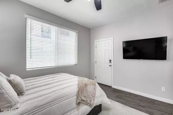 631 W WINCHESTER Drive, Chandler, AZ 85286