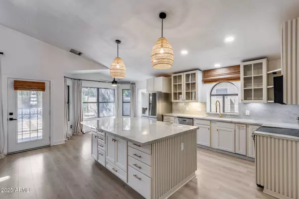 4443 W ESCUDA Drive, Glendale, AZ 85308