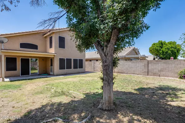 4948 W WIKIEUP Lane, Glendale, AZ 85308