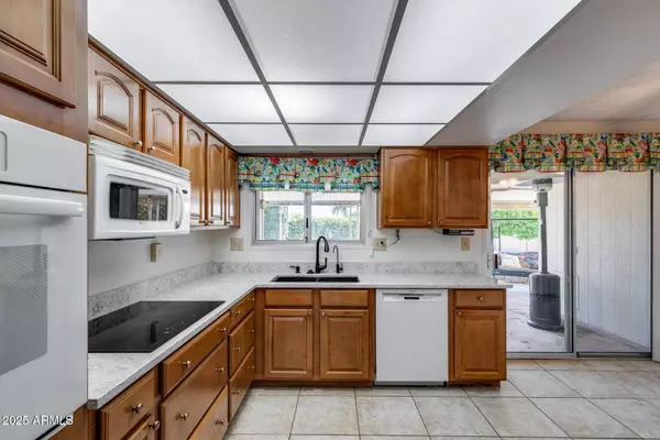 9839 W CEDAR Drive, Sun City, AZ 85351