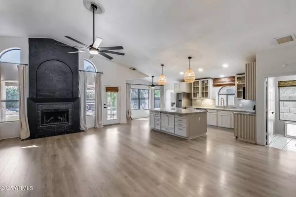 4443 W ESCUDA Drive, Glendale, AZ 85308