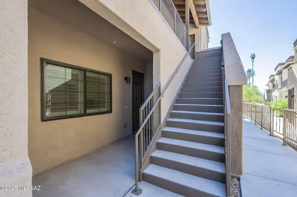 2038 E River Road #101, Tucson, AZ 85718