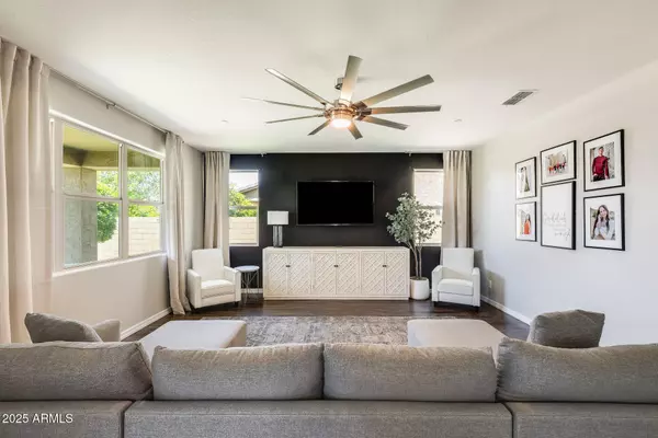 11875 W LONE TREE Trail, Peoria, AZ 85383