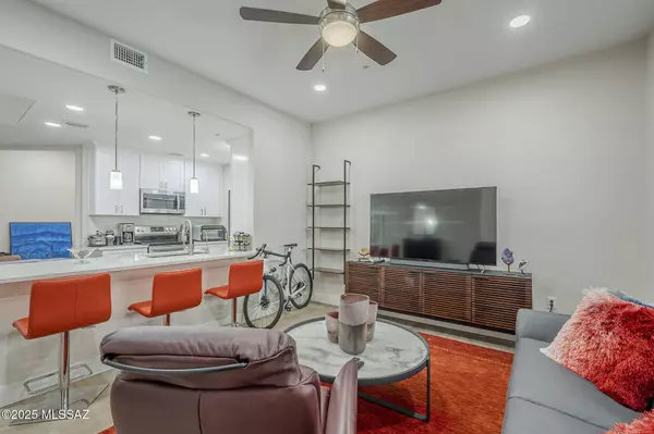 2038 E River Road #101, Tucson, AZ 85718