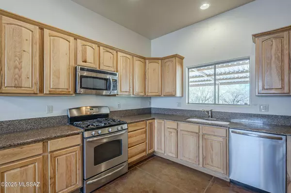 41453 E Cathy Lane, Marana, AZ 85658