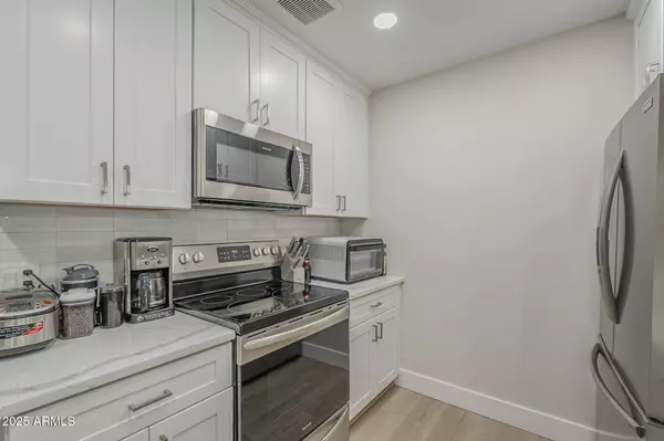 2038 E RIVER Road #101, Tucson, AZ 85718