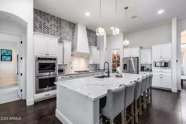 9527 W WHITEHORN Way, Peoria, AZ 85383