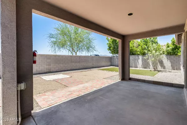2704 S 172ND Lane, Goodyear, AZ 85338