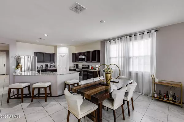 2704 S 172ND Lane, Goodyear, AZ 85338