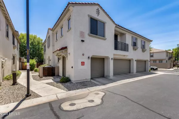 2941 E DARROW Street, Phoenix, AZ 85042