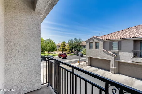 2941 E DARROW Street, Phoenix, AZ 85042