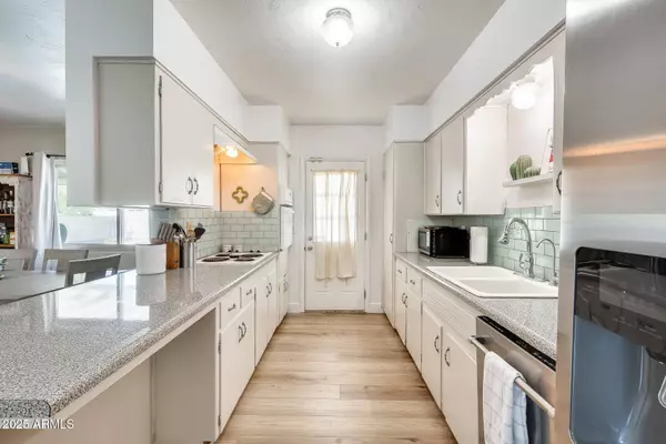 856 N EVERGREEN Street, Chandler, AZ 85225