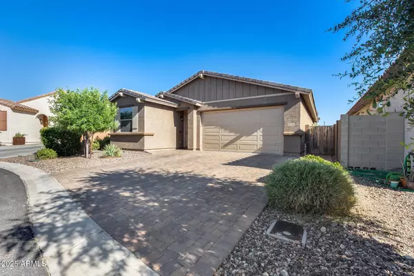 12211 W HIDE Trail, Peoria, AZ 85383