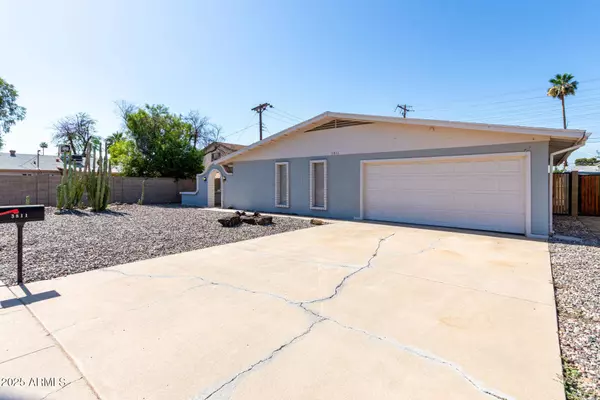 3811 W LOMA Lane, Phoenix, AZ 85051