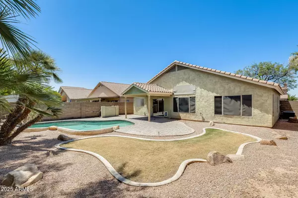 1037 E BAYLOR Lane, Gilbert, AZ 85296