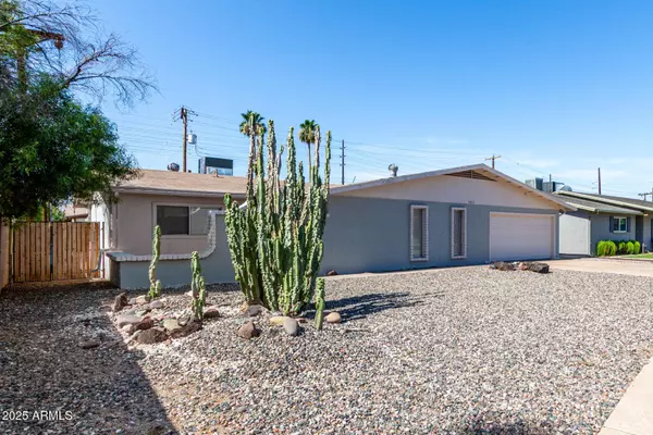 3811 W LOMA Lane, Phoenix, AZ 85051