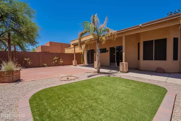 7564 E Truces Place, Tucson, AZ 85715