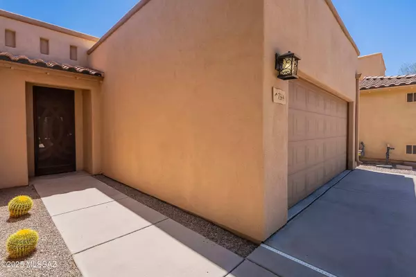 7564 E Truces Place, Tucson, AZ 85715
