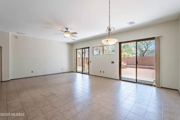 7564 E Truces Place, Tucson, AZ 85715