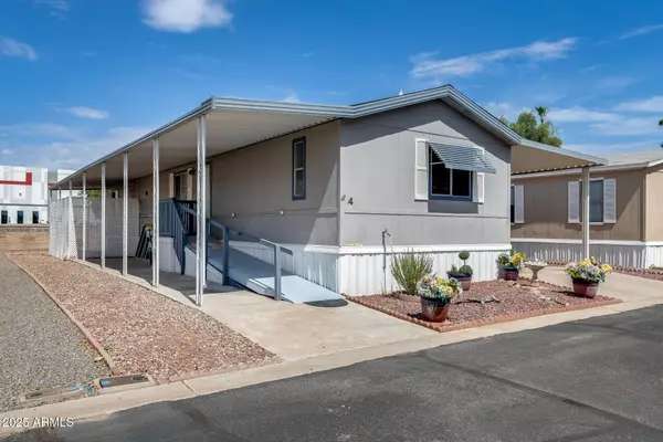 6227 N LITCHFIELD Road #4, Litchfield Park, AZ 85340