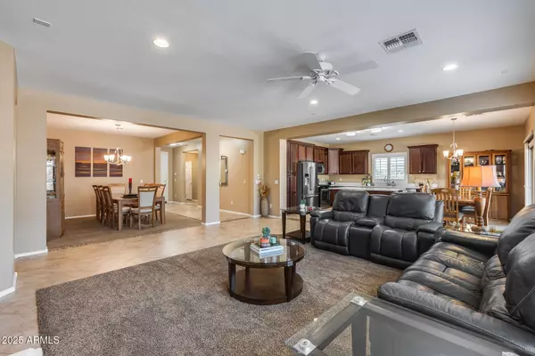 9952 W JESSIE Lane, Peoria, AZ 85383