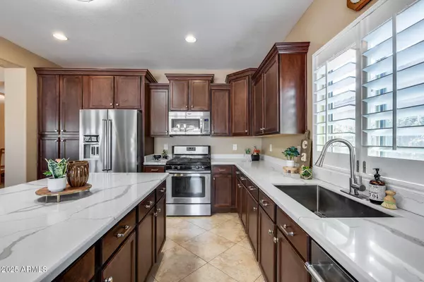 9952 W JESSIE Lane, Peoria, AZ 85383