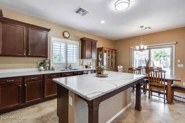 9952 W JESSIE Lane, Peoria, AZ 85383