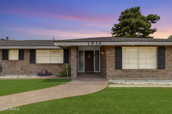 1834 E GLENCOVE Street, Mesa, AZ 85203