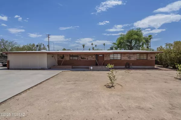 5452 E Rosewood Street, Tucson, AZ 85711