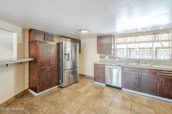 5452 E Rosewood Street, Tucson, AZ 85711