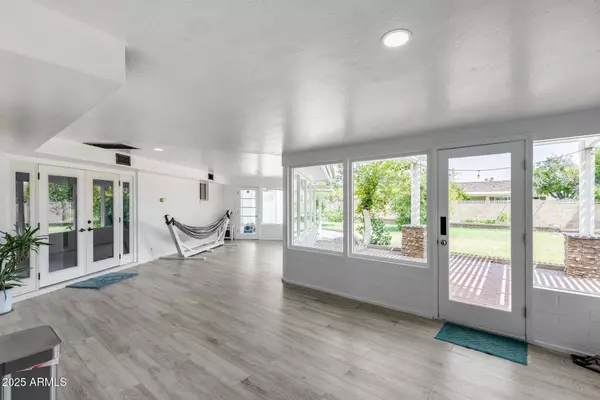 1834 E GLENCOVE Street, Mesa, AZ 85203