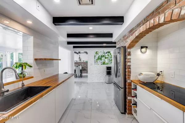 1834 E GLENCOVE Street, Mesa, AZ 85203