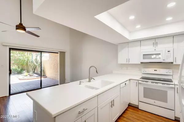 9141 E GELDING Drive, Scottsdale, AZ 85260