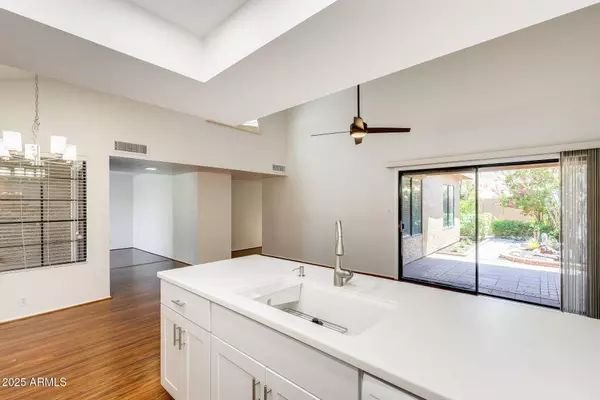 9141 E GELDING Drive, Scottsdale, AZ 85260