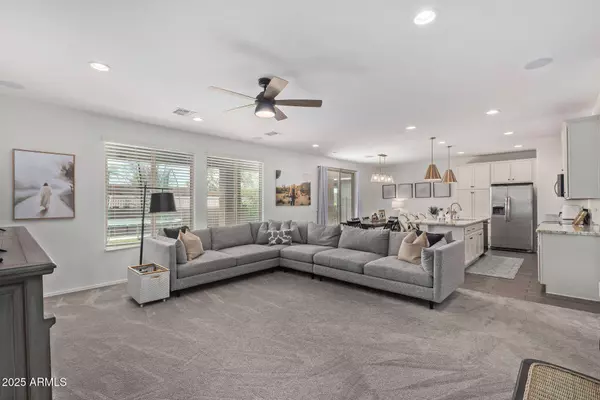 3451 E RUSSELL Street, Mesa, AZ 85213