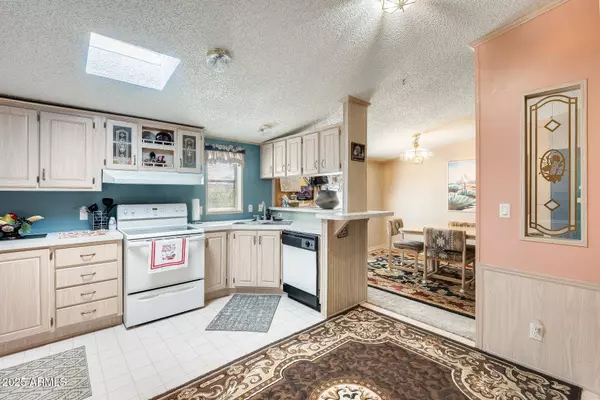 3702 W ABRAHAM Lane, Glendale, AZ 85308