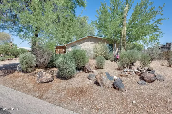 3702 W ABRAHAM Lane, Glendale, AZ 85308