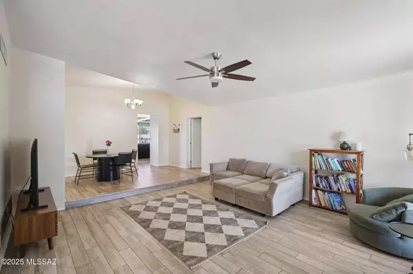 1622 W Avenida De Las Americas, Tucson, AZ 85704