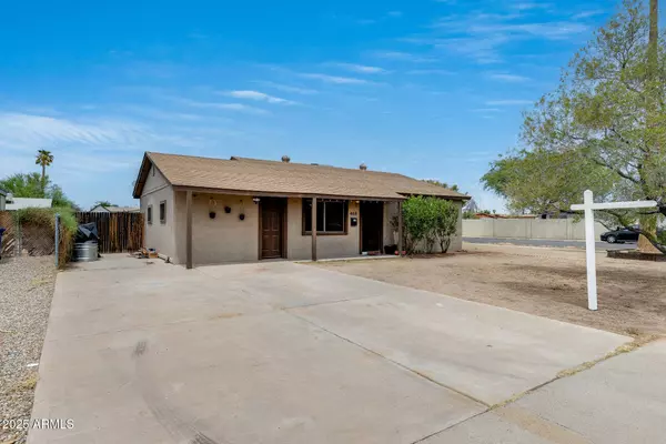 468 E GLADE Avenue, Mesa, AZ 85204