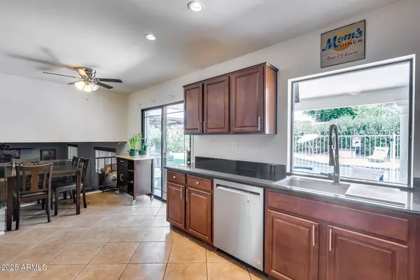 8345 N 50TH Drive, Glendale, AZ 85302