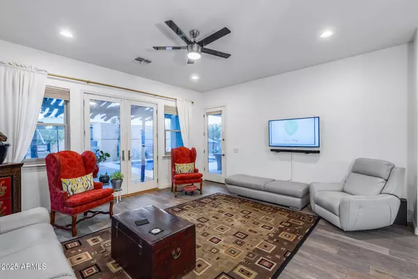 2341 W BRAMBLE BERRY Lane, Phoenix, AZ 85085