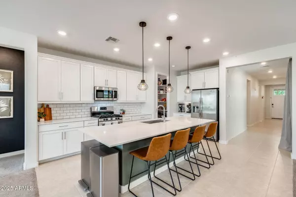 9660 E RED GIANT Drive, Mesa, AZ 85212